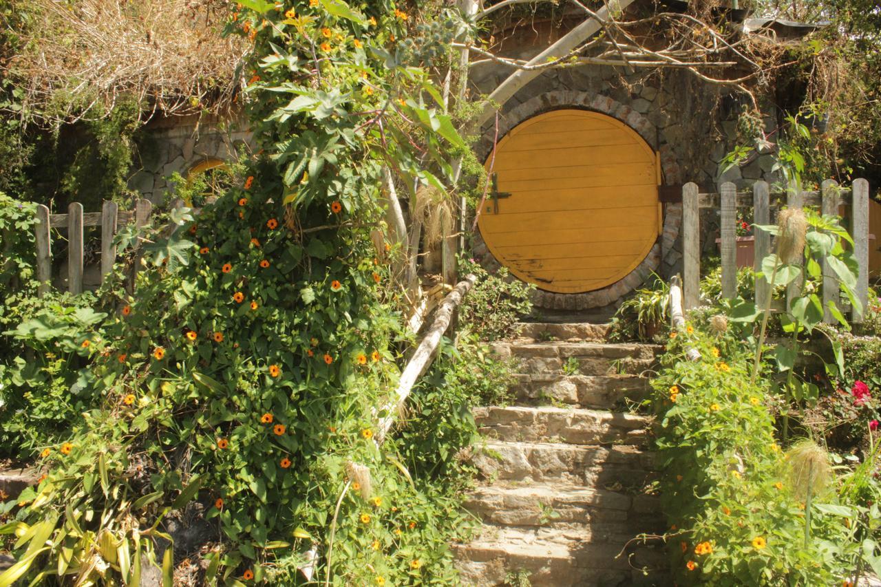 The Hobbit La Comarca Hotel Nueva San Salvador Esterno foto