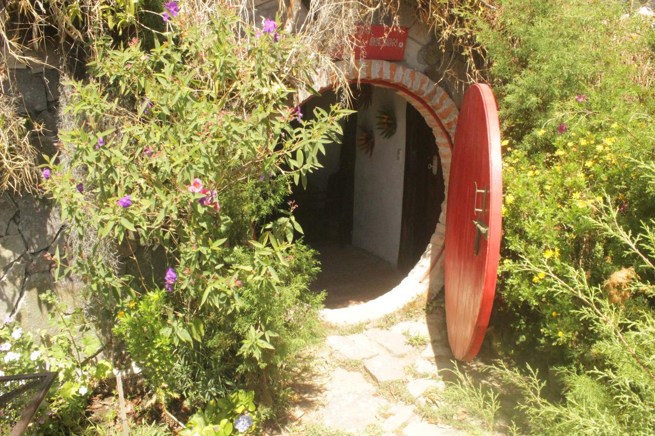 The Hobbit La Comarca Hotel Nueva San Salvador Esterno foto