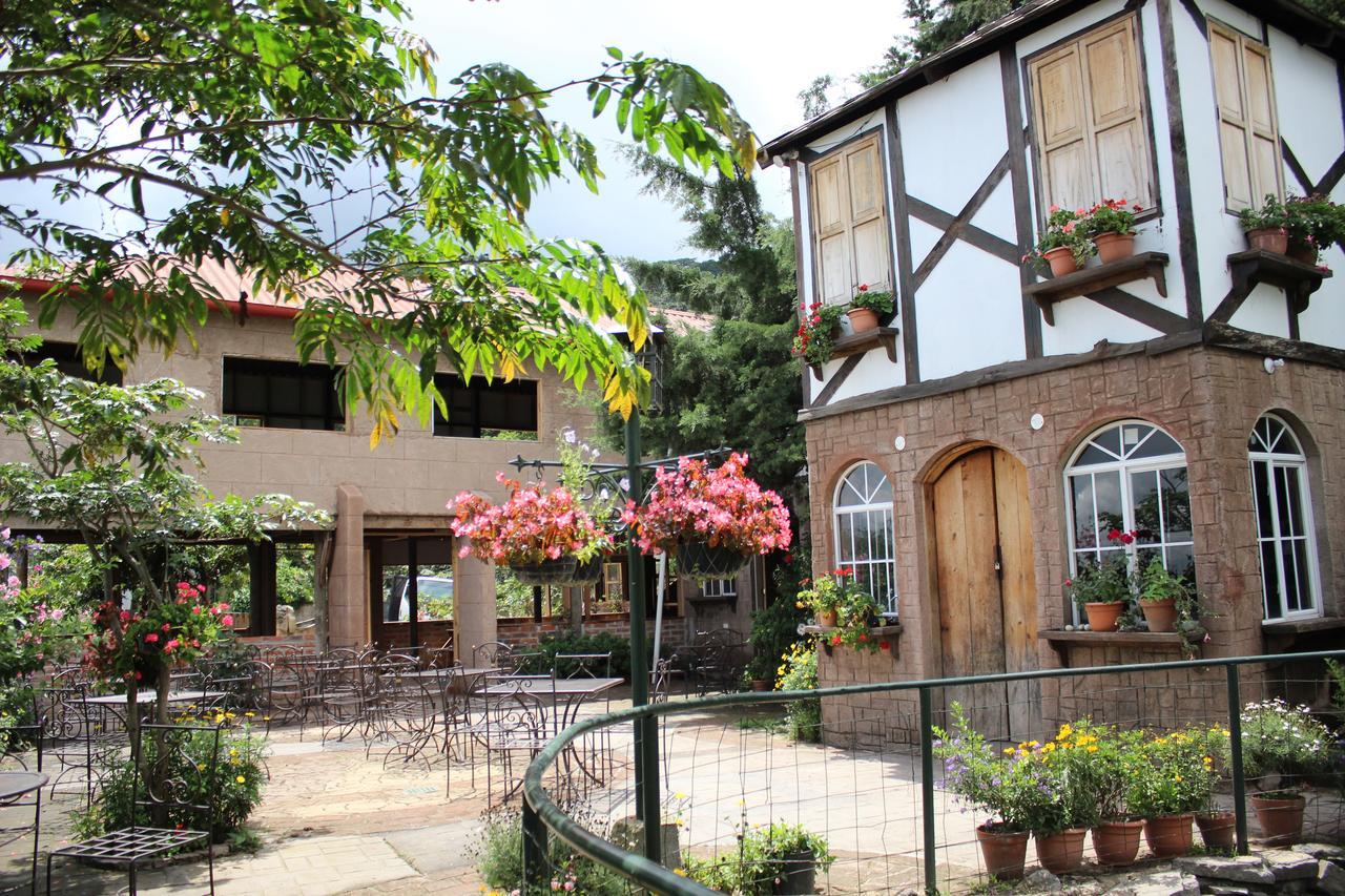 The Hobbit La Comarca Hotel Nueva San Salvador Esterno foto
